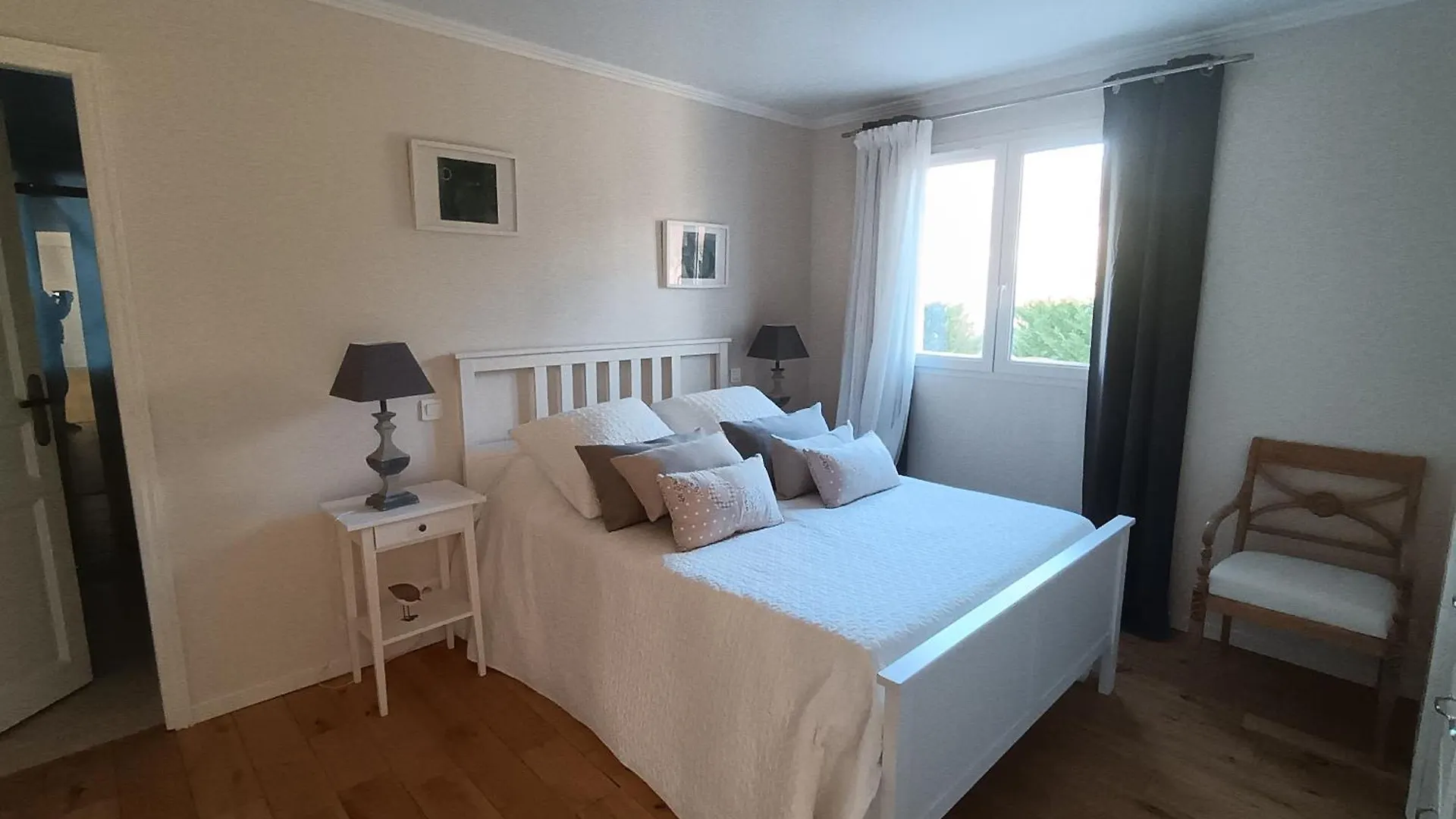 Castelnau-de-Montmiral Le Charme Des Bastides Bed & Breakfast