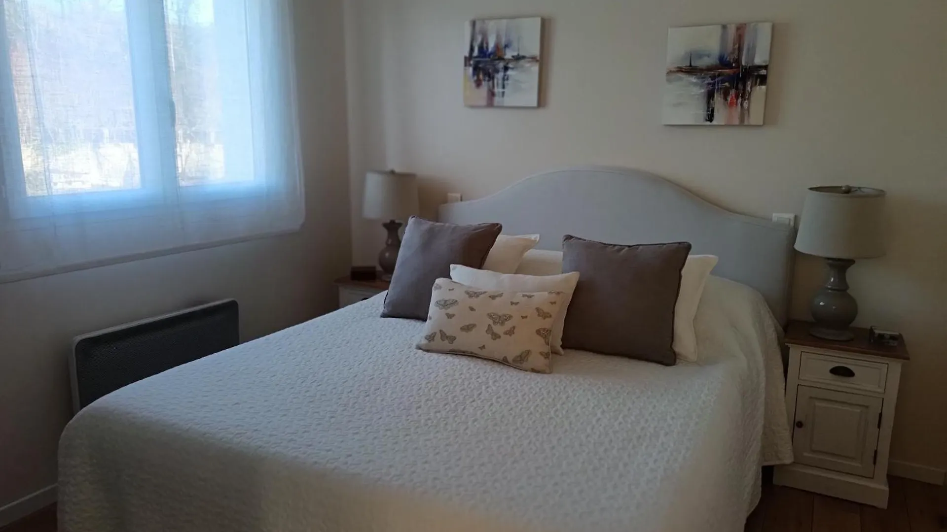 Castelnau-de-Montmiral Le Charme Des Bastides Bed & Breakfast 0*,